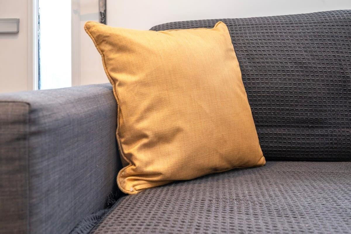 Апартаменти Cozy Single Level Flat With Parking Енфілд Екстер'єр фото